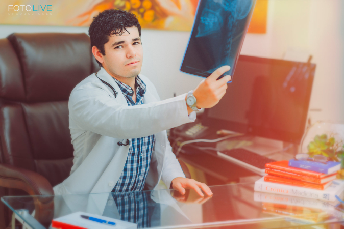 medicos_consultorio_fotolive_FTL3883