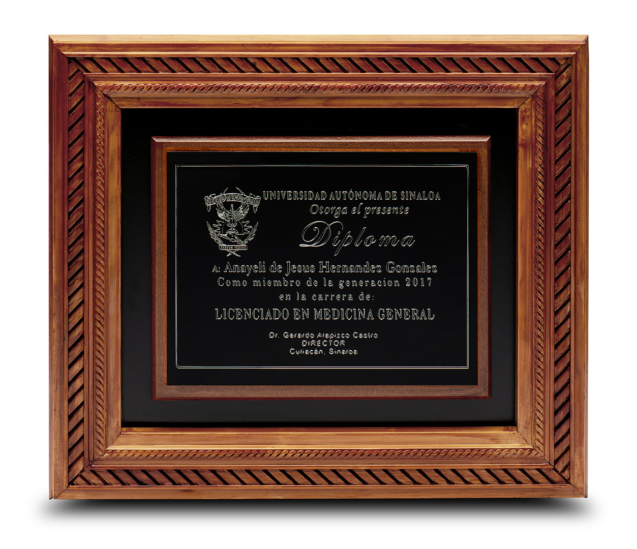 DIploma Color Cafe Modelo EMPERADOR Placa Negra 01 FOTOLIVE GRADUACIONES