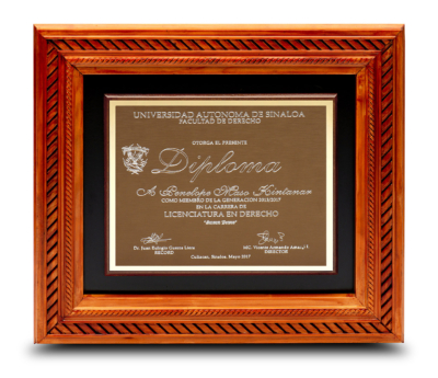 DIploma Color Caoba Modelo EMPERADOR Placa Gold 01 FOTOLIVE GRADUACIONES