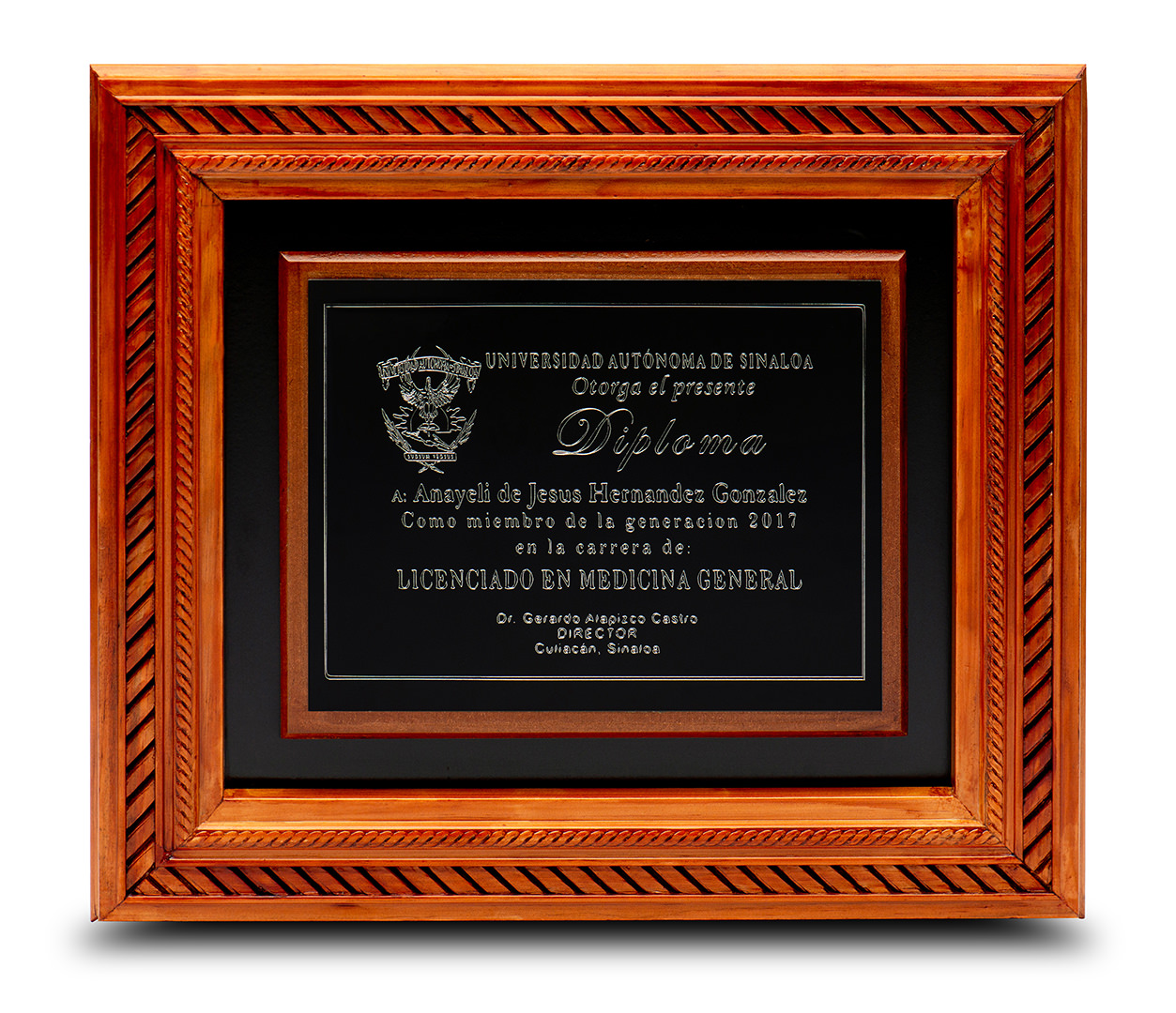 DIploma Color Caoba Modelo EMPERADOR Placa Negra 01 FOTOLIVE GRADUACIONES