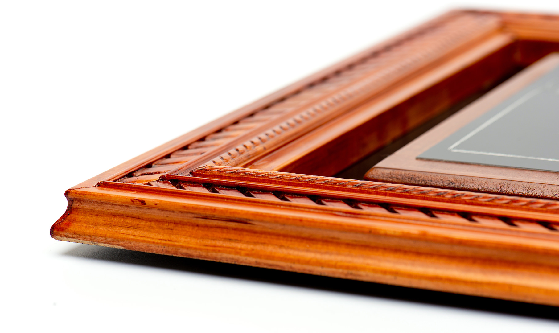 DIploma Color Caoba Modelo EMPERADOR Placa Negra 03 FOTOLIVE GRADUACIONES