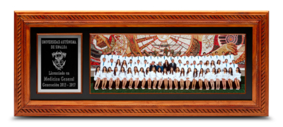 Foto Panoramica Color Caoba Modelo EMPERADOR Placa Negra FOTOLIVE GRADUACIONES