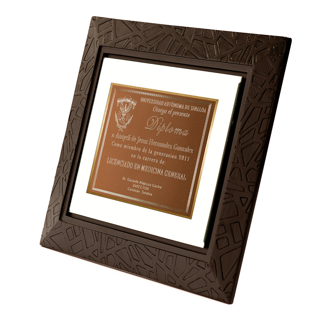 Diploma de Graduacion Modelo Imperial Color Chocolate 02