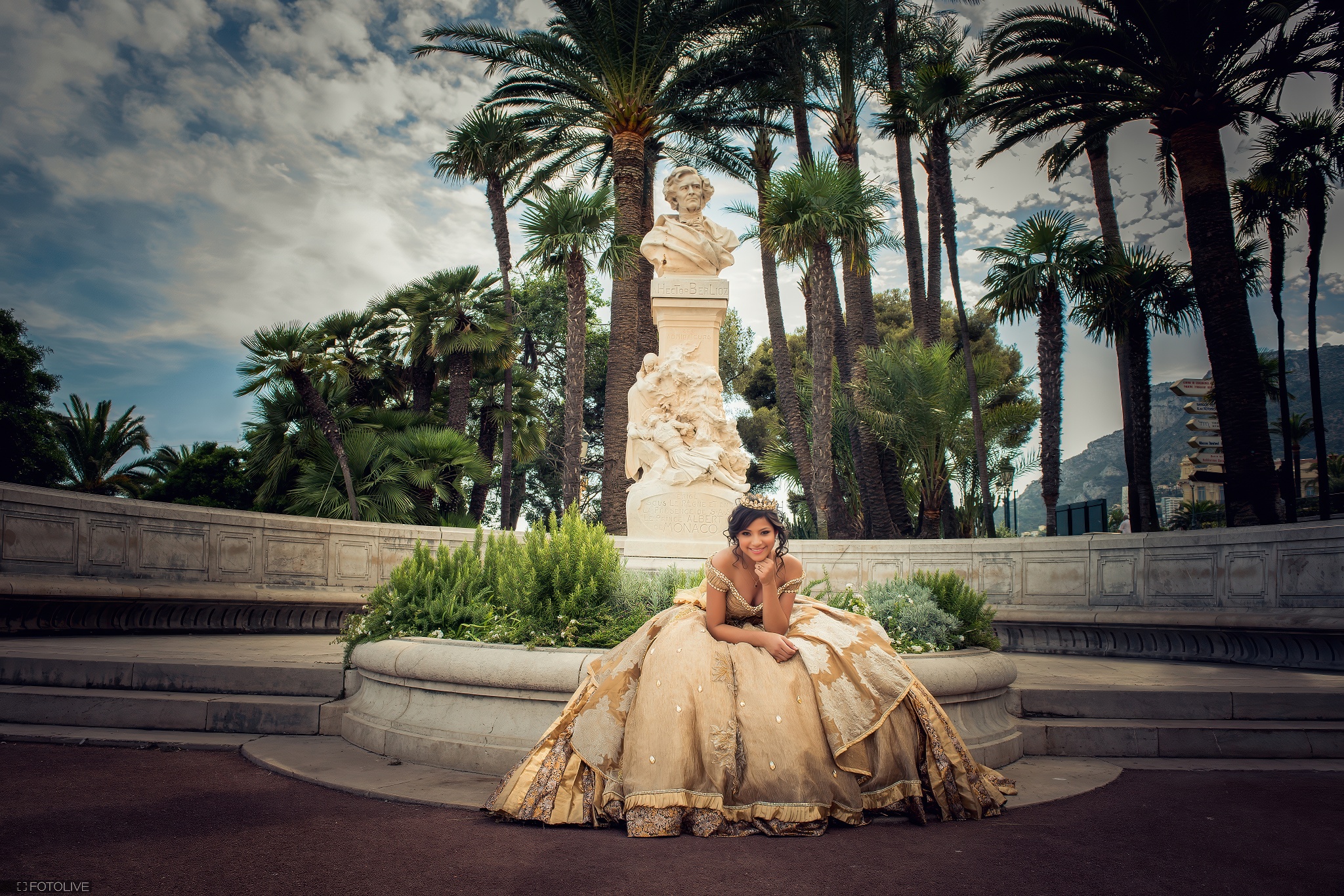 Monaco Jardin Escultura Vestido Historico Xv Fine Art Destino Fotolive 02